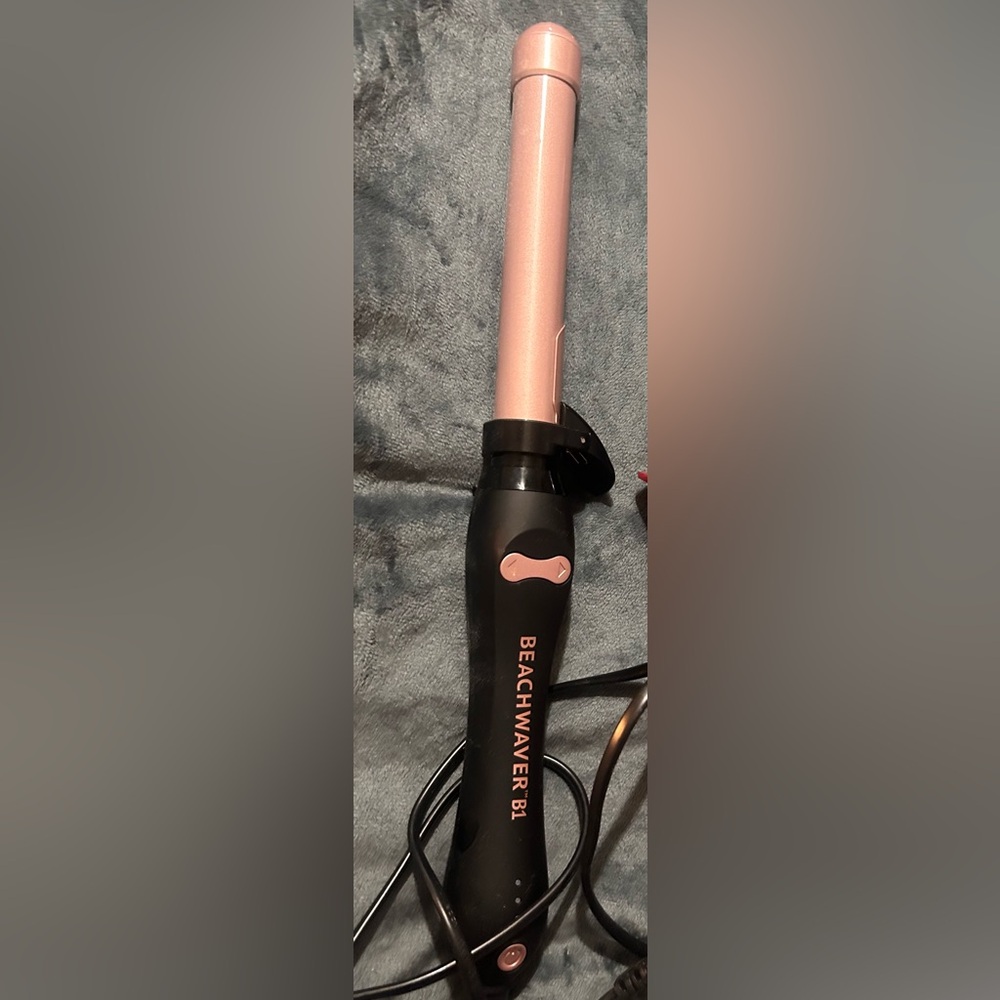 Brand new beachwaver